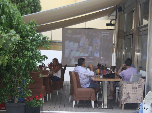 Το Backstreet περιμένει όλους τους φίλους του ποδοσφαίρου να απολαύσουν τον αγώνα της Εθνικής