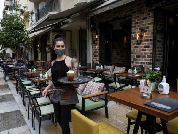 Προς παράταση τα μέτρα για μία εβδομάδα - Εισήγηση για υποχρεωτικό εμβολιασμό υγειονομικών
