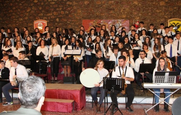 Λαμπρή και φέτος η εκδήλωση της Χορωδίας -Ορχήστρας της Μητρόπολης