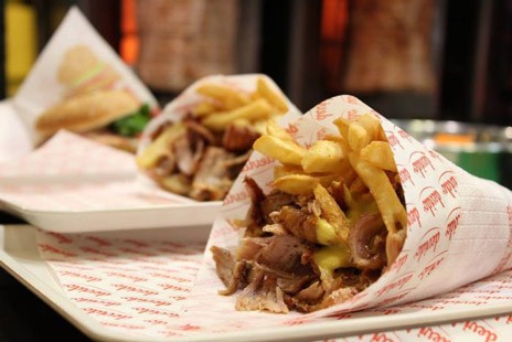 Οι αυξήσεις ...χτύπησαν και το πιτόγυρο