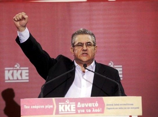 Ο Δημήτρης Κουτσούμπας στο συλλαλητήριο των εργαζομένων της ΛΑΡΚΟ