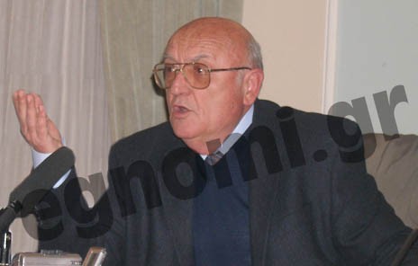Έφυγε ο Δημήτρης Kασσαβέτης
