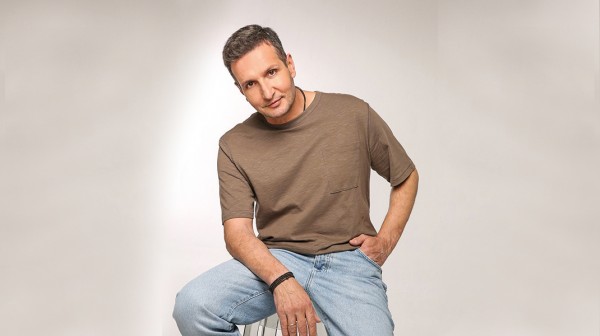 Ο Δημήτρης Μπάσης στην Καστέλλα για μια μεγάλη συναυλία