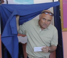 Διαβασμένος στο παραβάν