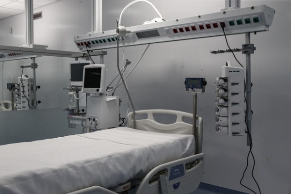 Ερυθρός Σταυρός: Προφυλακίστηκε ο 60χρονος που έβγαλε τον αναπνευστήρα ηλικιωμένου