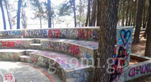 ΑΛΣΥΛΛΙΟ ΦΑΡΟΥ ΧΑΛΚΙΔΑΣ: Εικόνες θλίψης και εγκατάλειψης (ΦΩΤΟ-VIDEO)