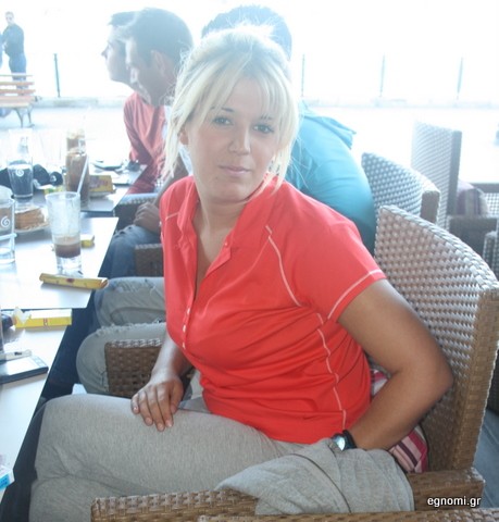 Της αρέσει η στολή!