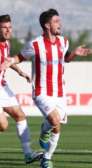 Επαγγελματίας στον Ολυμπιακό ο Χαλκιδέος Στάθης Λάμπρου