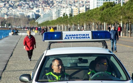 Αστυνομικές περιπολίες για το «μένουμε σπίτι»
