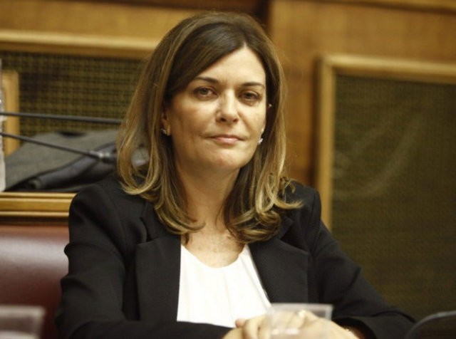 Ο Τσίπρας έδιωξε από την κυβέρνηση την Ράνια Αντωνοπούλου