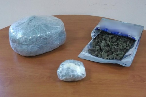 Αστυνομικοί ...τσίμπησαν τριάδα με ποικιλία ναρκωτικά