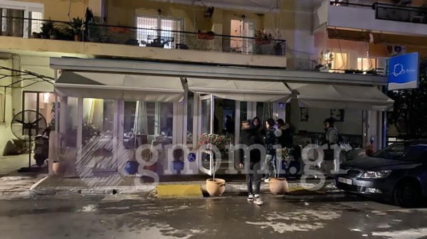 ΧΑΛΚΙΔΑ: Άρπαξε φωτιά στο ουζερί Θαλάμι στην περιοχή του Φάρου