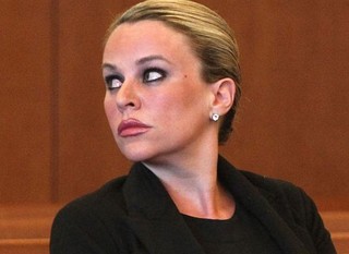 Μάνα βίασε το φίλο της κόρης της