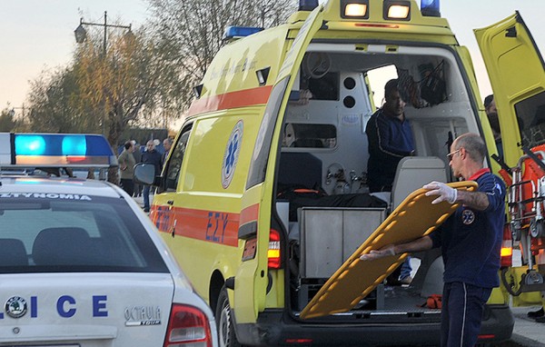 ΤΡΑΓΩΔΙΑ ΒΟΡΕΙΑ ΕΥΒΟΙΑ: Δύο νεκροί εργάτες από πτώση οχήματος σε γκρεμό