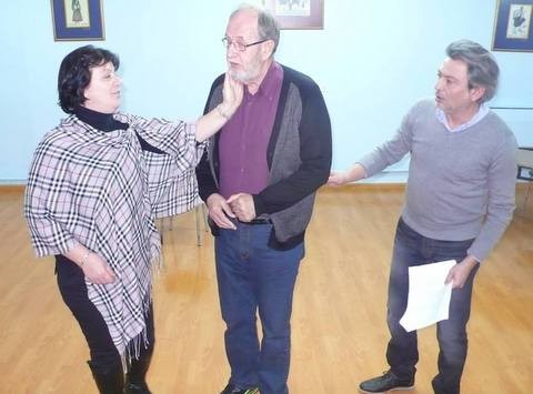 Η κωμωδία Ευτυχώς τρελάθηκα από Χαλκιδέους ηθοποιούς