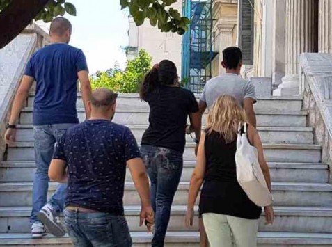 Ελεύθεροι οι γονείς του παιδιού που κατάπιε ναρκωτικό χάπι