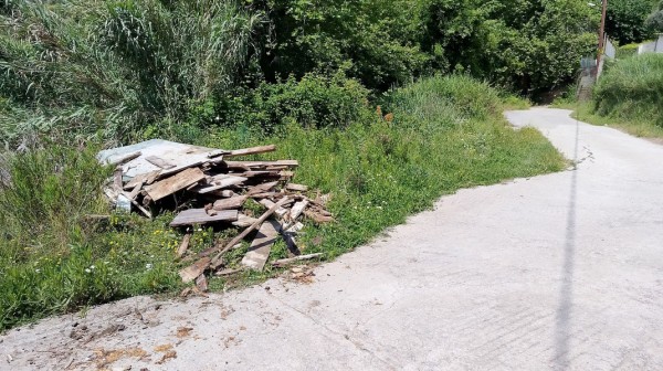 ΚΥΜΗ: Εικόνες ντροπής στο δρόμο προς την Στέρνα