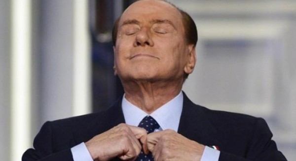 Αυτή είναι η τελευταία φωτογραφία του Μπερλουσκόνι σε μπιστρό στο Μιλάνο