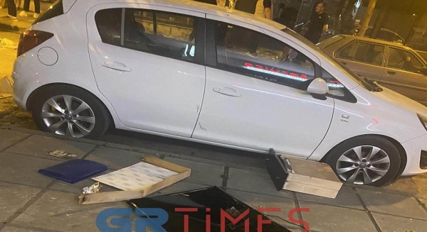 Άνδρας σε αμόκ πέταξε έπιπλα και τηλεόραση από το μπαλκόνι (Video)