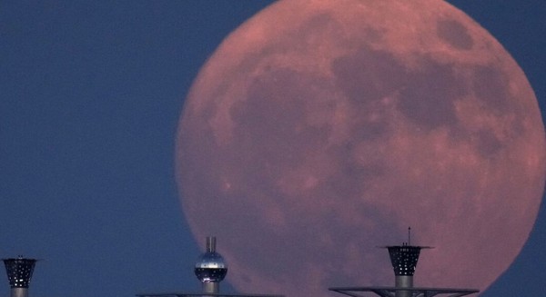 Φεγγάρι του Ελαφιού: Μοναδική υπερπανσέληνος απόψε