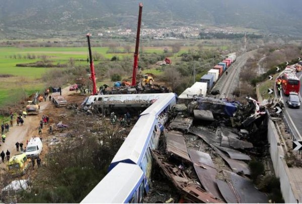 ΜΑΝΤΟΥΔΙ: Συγκέντρωση διαμαρτυρίας για τους αδικοχαμένους νεκρούς των Τεμπών
