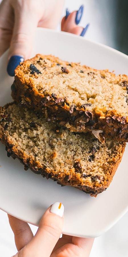 Κέικ με καρύδια και σταφίδες