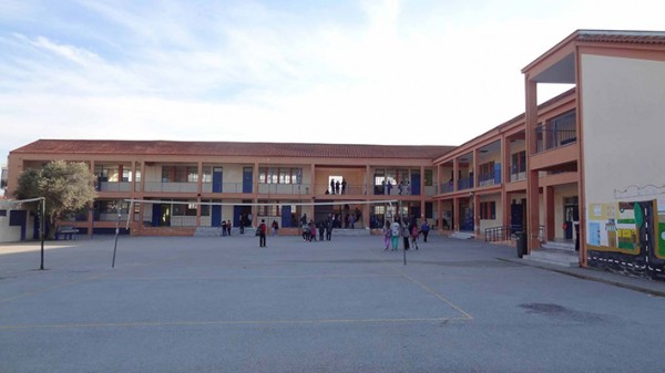 ΚΟΡΩΝΟΪΟΣ ΓΥΜΝΑΣΙΟ ΒΑΣΙΛΙΚΟΥ: Ανοιξε ξανά τμήμα μετά από πολλά κρούσματα