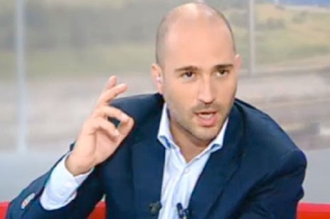 Στα μπουζούκια με μελαχρινή