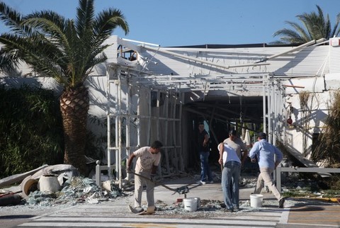Έβαλαν βόμβα στο μαγαζί του Βλάσση Σταθοκωστόπουλου