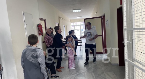 ΕΘΝΙΚΕΣ ΕΚΛΟΓΕΣ ΕΡΕΤΡΙΑ: Έμειναν χωρίς νερό δικαστικοί αντιπρόσωποι και μέλη εφορευτικών επιτροπών