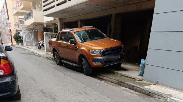 ΧΑΛΚΙΔΑ: Διπλή παρανομία από οδηγό ημιφορτηγού σε κεντρικό δρόμο