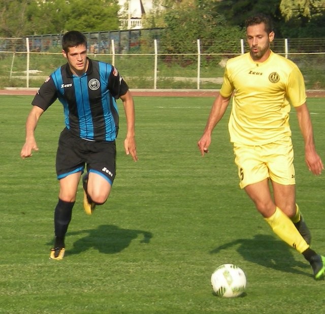 ΗΛΥΣΙΑΚΟΣ-ΑΟ ΧΑΛΚΙΣ 2-0: Η αποβολή του Χαραλαμπίδη έβαλε φρένο στην ομάδα της Εύβοιας
