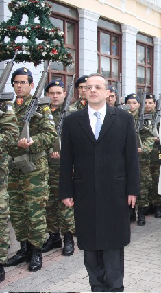 Επ' ώμου ... αρμ!