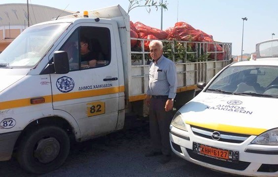 Ο Δήμος καθάρισε την ... κόπρο του Αυγεία στο γήπεδο της Κανήθου