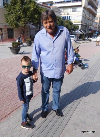 Βγήκε βόλτα με πολύ μάγκα