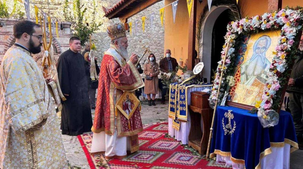 ΜΑΚΡΥΜΑΛΛΗ ΨΑΧΝΩΝ: Πανηγύρι στο μοναστήρι για τον Άγιο Παρθένιο με τρεις Μητροπολίτες