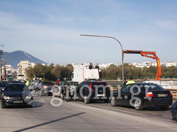 ΧΑΛΚΙΔΑ-ΛΙΑΝΗ ΑΜΜΟΣ: Μποτιλιάρισμα λόγω μη λειτουργίας των φαναριών