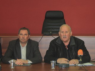 Mπουρλότο ο Ψαρρός με την Kαραβασίλη