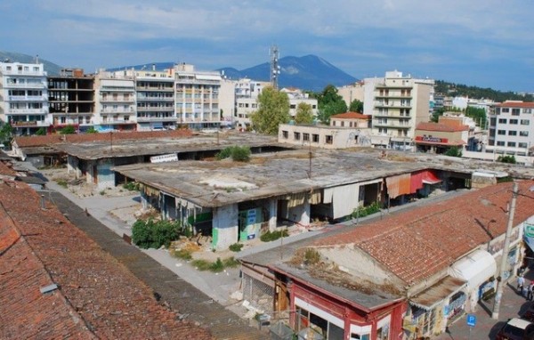 ΔΗΜΟΣ ΧΑΛΚΙΔΕΩΝ: Προσπάθεια να ενταχθεί σε πρόγραμμα χρηματοδότησης η αποκατάσταση της Δημοτικής Αγοράς