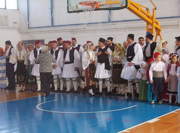 ΧΑΛΚΙΔΑ: Πίτα με χορούς απ΄ όλη την Ελλάδα και παραδοσιακό γλέντι με φαγοπότι