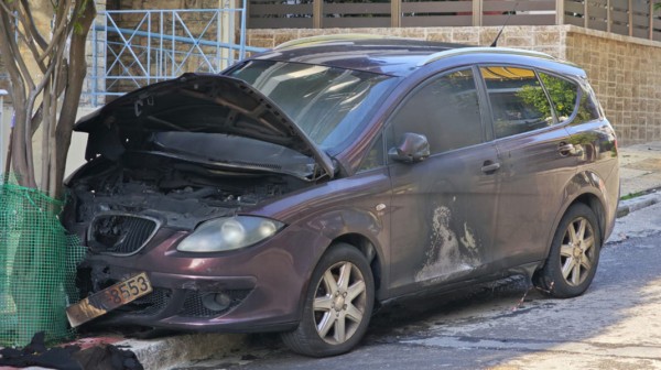 Εκαψαν το αυτοκίνητο και πέταξαν χειροβομβίδα στο σπίτι σωφρονιστικού υπαλλήλου του Κορυδαλλού