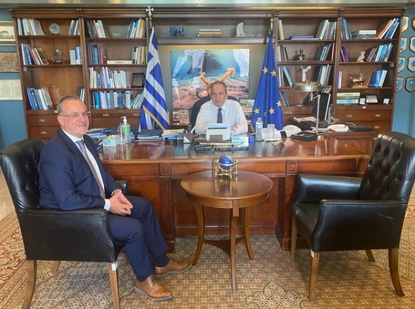 Συνάντηση Θανάση Ζεμπίλη με τον υπουργό Ναυτιλίας