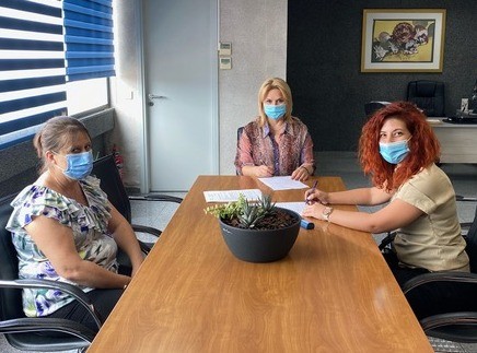 ΔΗΜΟΣ ΧΑΛΚΙΔΕΩΝ: Η Βάκα υπέγραψε σύμβαση για κατασκευή πεζοδρομίων