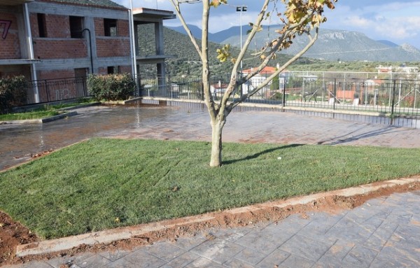 Άλλαξε όψη η πλατεία των Λουκισίων