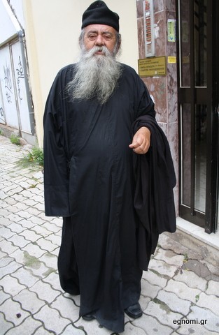 Άρχισαν και οι καλόγεροι να πεινάνε