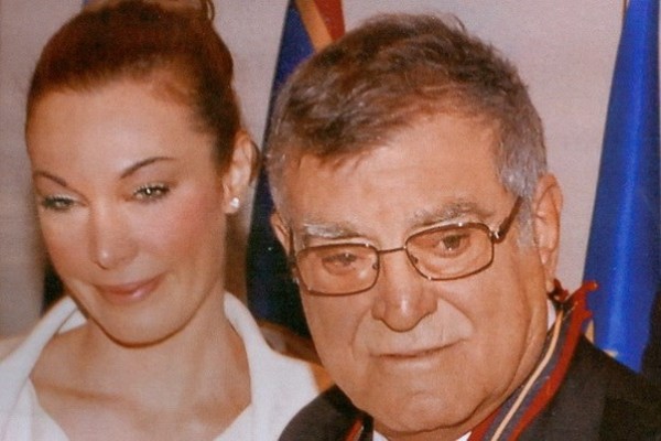 Ληστές με όπλα μπήκαν στο σπίτι των γονιών της Τατιάνας Στεφανίδου