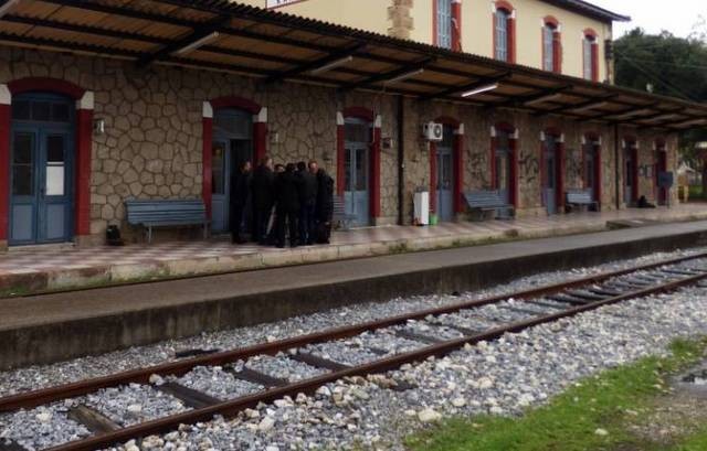 Ποντικός μπήκε στο σταθμό του τρένου και έκλεψε λεφτά και τρόφιμα από το κυλικείο