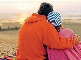 Οι γονείς μαθαίνουν πώς να φέρονται στα παιδιά στην εφηβεία