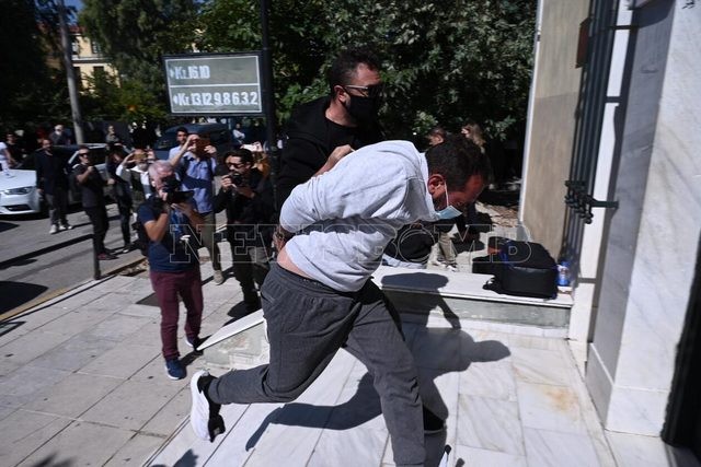 Σεπόλια: Ενώπιον του ανακριτή ο 53χρονος που βίαζε και εξέδιδε την 12χρονη