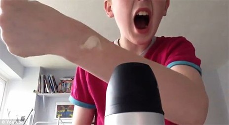 «Deodorant Challenge»  μετά τη «Μπλε Φάλαινα»